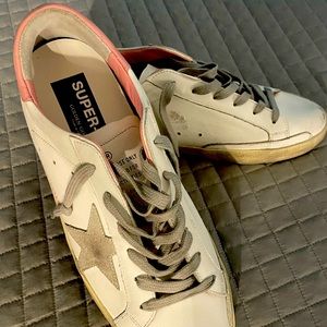 Never worn Golden Goose Superstar Leather Sneaker. Wonen’s size 41